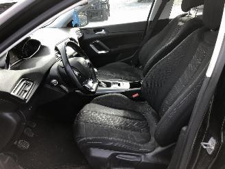 Peugeot 308 1.2 TURBO picture 6