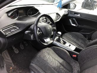 Peugeot 308 1.2 TURBO picture 5