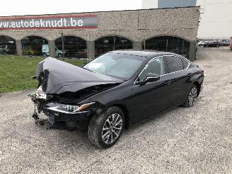 Lexus ES ES300H picture 3