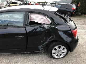 Audi A1 1.6 TDI ATTRACTION picture 17