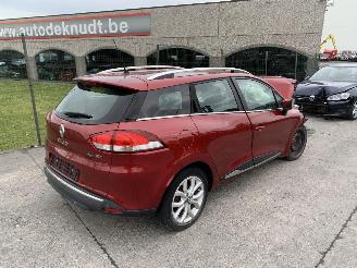 Salvage car Renault Clio 0.9 TCE H4B408 2017/4