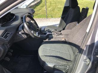 Peugeot 308 1.6 HDI picture 6