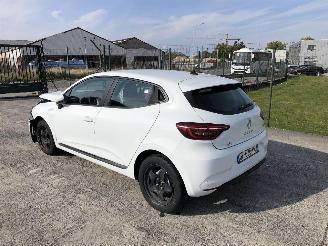 Schadeauto Renault Clio 1.6 HYBRIDE 2022/3