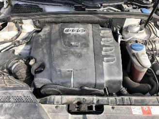 Audi A4 2.0 TDI  S-LINE picture 15