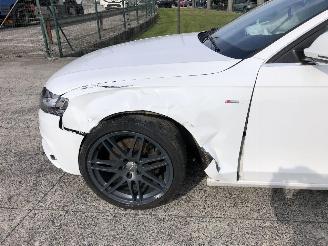 Audi A4 2.0 TDI  S-LINE picture 9