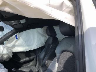 Audi A4 2.0 TDI  S-LINE picture 6