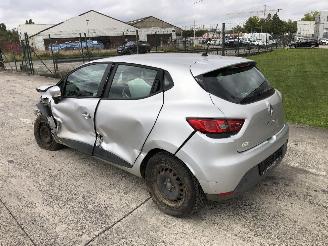 Renault Clio 1.2 picture 2