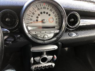 Mini Cooper 1.6 I picture 10