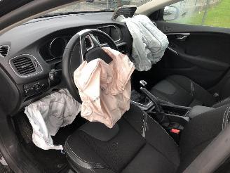 Volvo V-40 2.0 D picture 5
