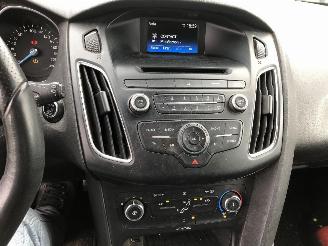 Ford Focus 1.0 picture 16