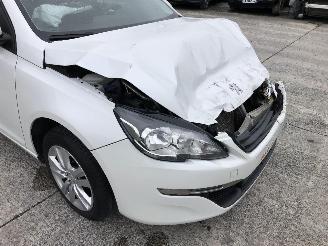 Peugeot 308 1.2 picture 5