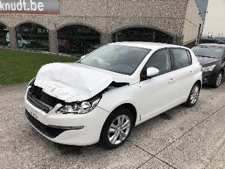 Schadeauto Peugeot 308 1.2 2016/4