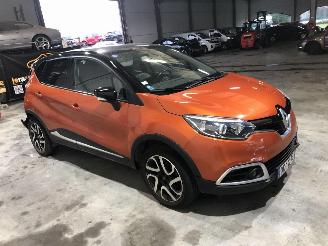 damaged passenger cars Renault Captur 1.2 TCE AUTOMATIQUE 2014/9