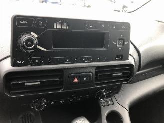 Peugeot Partner 1.6 HDI PREMIUM picture 17