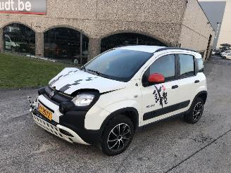 Damaged car Fiat Panda 1.0 HYBRIDE 2022/8