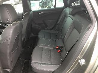 Opel Astra ELEGANCE 1.2 picture 15