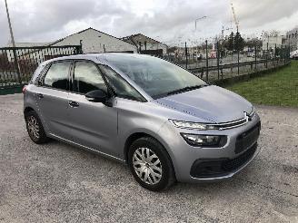 Vaurioauto  passenger cars Citroën C4-picasso 1.2 2017/8