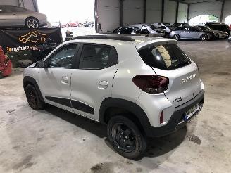 krockskadad bil auto Dacia Spring  2023/3