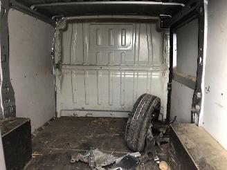 Peugeot Boxer 2.2 HDI picture 20