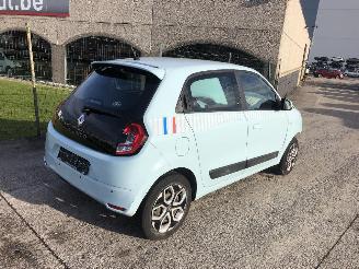damaged passenger cars Renault Twingo 1.0 2019/9