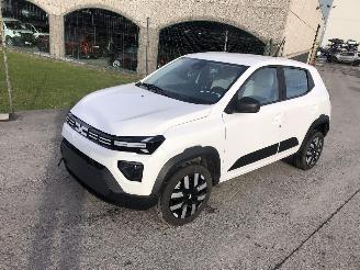 damaged passenger cars Dacia Spring  2025/4