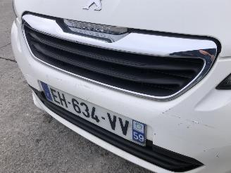 Peugeot 108 1.2 picture 6