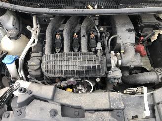 Peugeot 108 1.2 picture 5