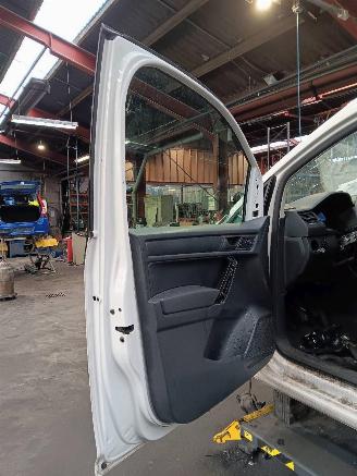 Volkswagen Caddy 2.0 TDI  DFS(D) picture 27