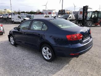 Volkswagen Jetta 1.6 TDI picture 4