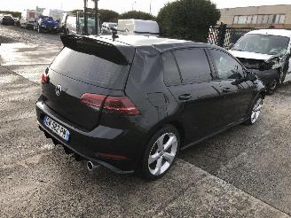 krockskadad bil auto Volkswagen Golf 2.0 TSI 2017/11