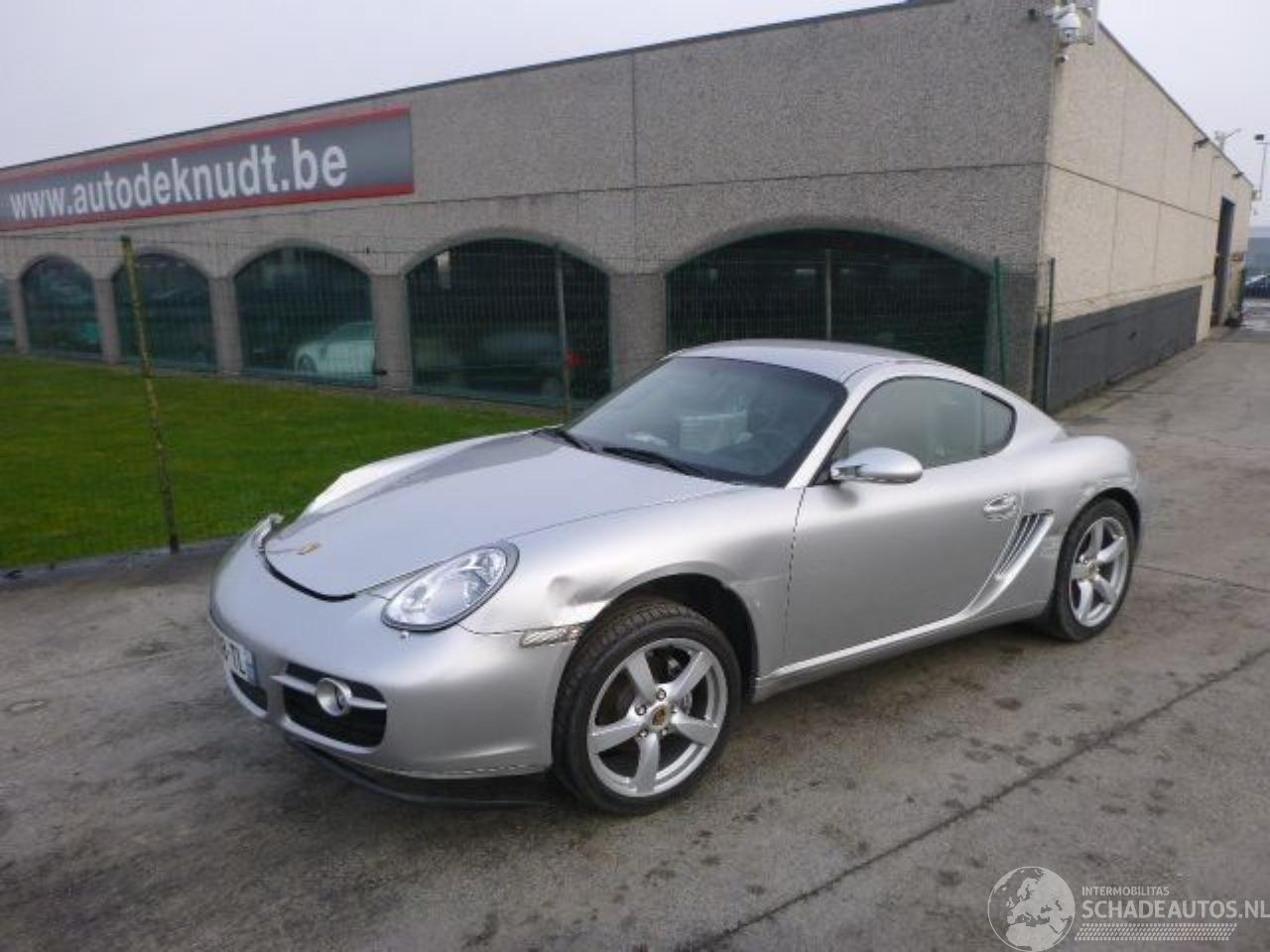 Porsche Cayman 2.7