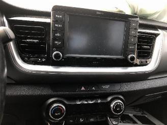 Kia Stonic 1.6 CRDI LAUNCH EDITION picture 23