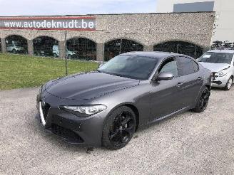 skadebil auto Alfa Romeo Giulia 2.2 D automatique 2018/12