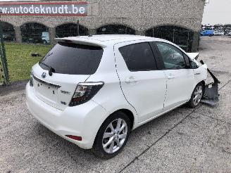 disassembly passenger cars Toyota Yaris 1.5 HYBRIDE 