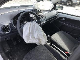 Volkswagen Up! 1.0 picture 9