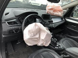 BMW 2-serie 225 xe active tourer picture 5