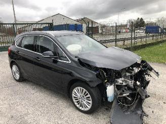 BMW 2-serie 225 xe active tourer picture 4