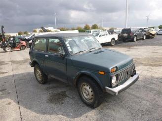 Vaurioauto  passenger cars Lada Niva 1.7 i  4x4 2002/8