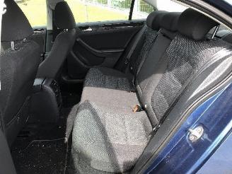 Volkswagen Jetta 2.0 TDI   DSG picture 7