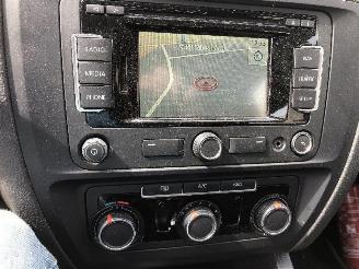 Volkswagen Jetta 2.0 TDI   DSG picture 17