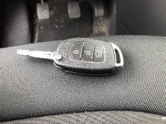 Hyundai I-10 1. 0 i picture 12
