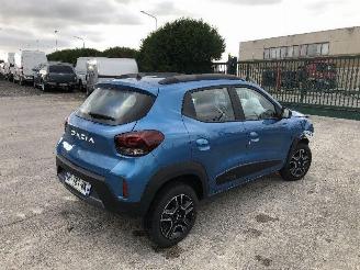 krockskadad bil auto Dacia Spring  