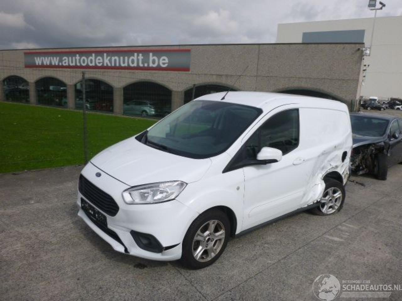 Ford Tourneo Courier 1.0 TURBO