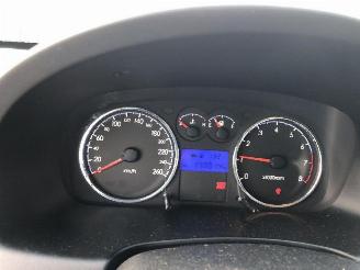Hyundai Coupé 2.0 i picture 18