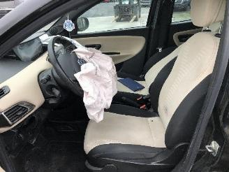 Lancia Ypsilon 0.9  GOLD picture 27