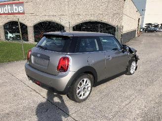 Voiture accidenté Mini One 1.5 2018/11