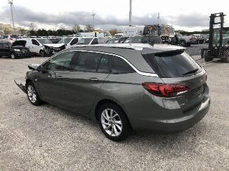 Opel Astra break 1.2 elegance picture 2