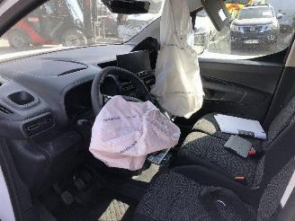 Opel Combo 1.5 cdti CARGO picture 5