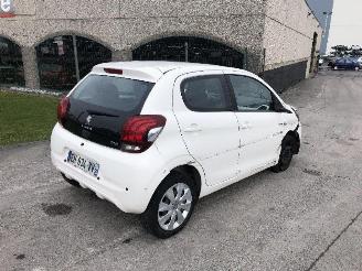 Voiture accidenté Peugeot 108 1.2  VTI 2016/12