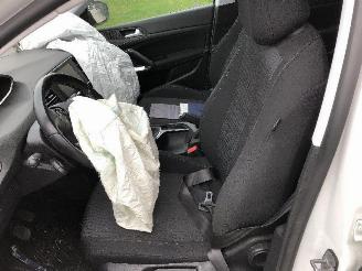 Peugeot 308 1.2 picture 11